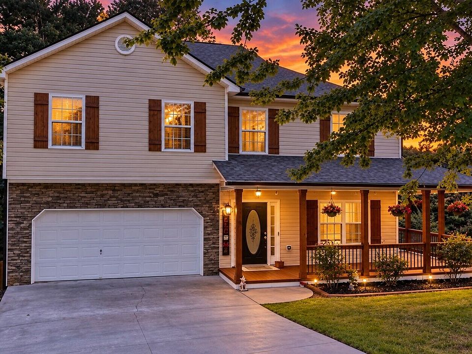 1st image of 118 Nelson Oaks Dr