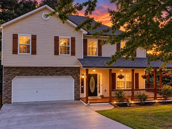118 Nelson Oaks Dr, Ball Ground, GA 30107