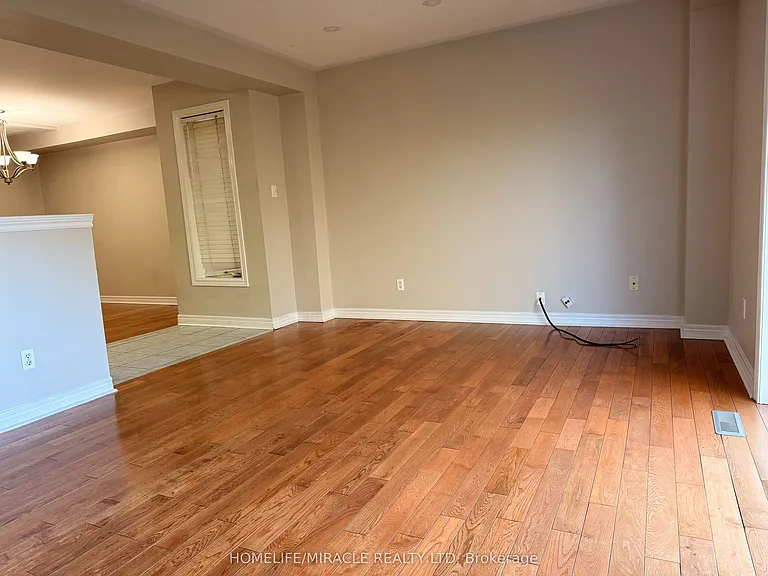 98 Marycroft Ct — Photo 9