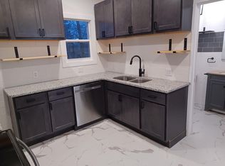 935 3rd St NW #2, Grand Rapids, MI 49504