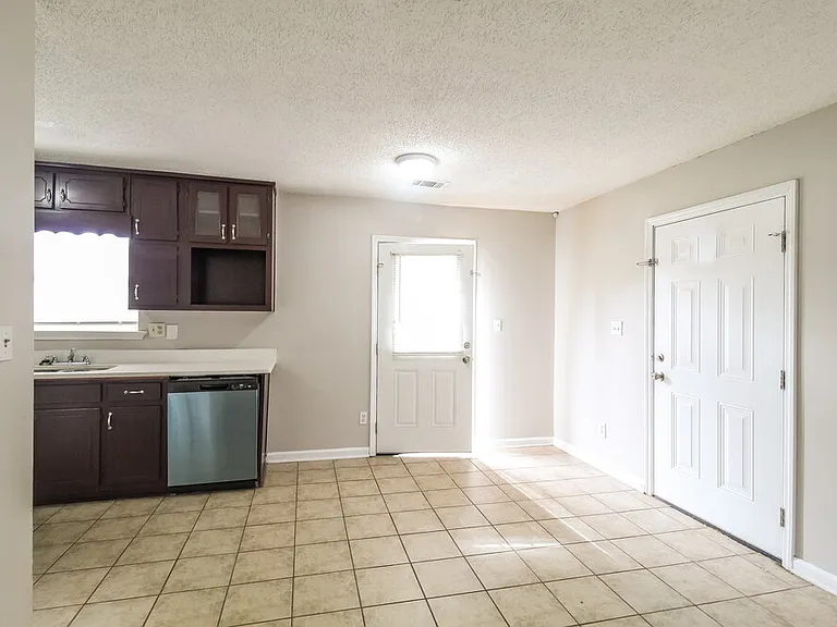 120 Sherwood Loop — Photo 5