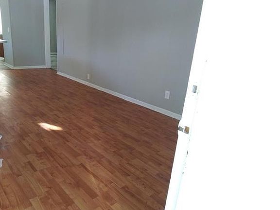 3rd image of 4313 Clyde Dr