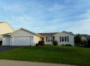 3079 Beutell Ln, Machesney Park, IL 61115