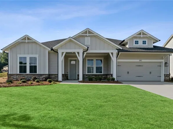 242 Mill Chase Dr, Dallas, GA 30157