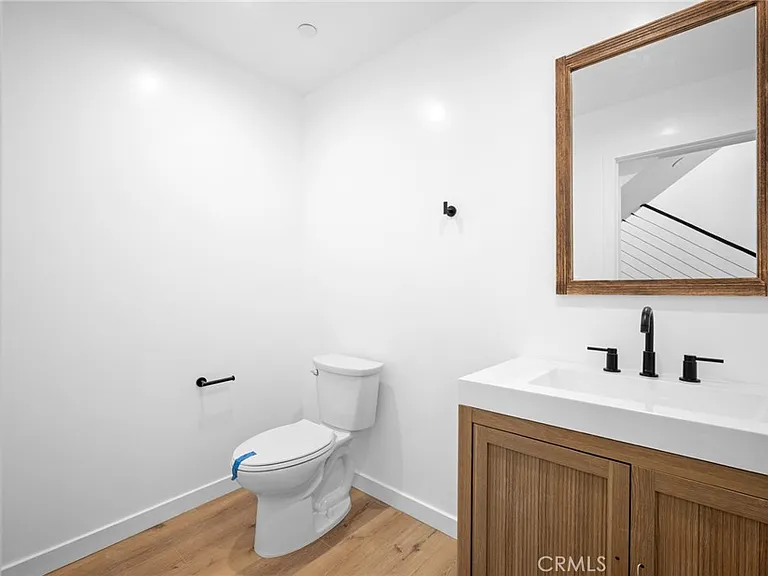 11049 Yarmouth Ave — Photo 12