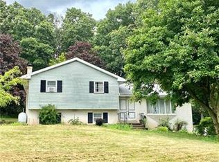 2854 Dogwood Dr, Coopersburg, PA 18036