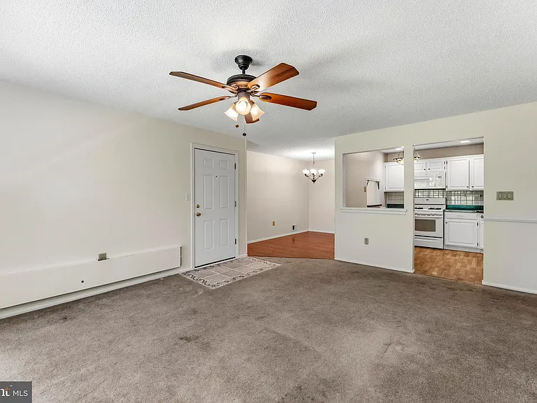 96 Willow Ct — Photo 4