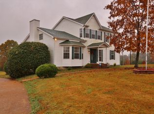 5155 Hill Cir, Bon Aqua, TN 37025
