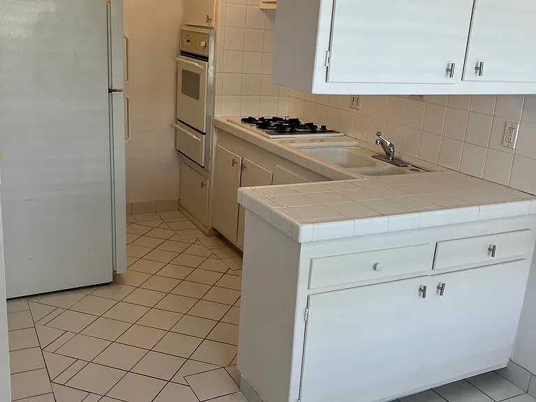 1028 2nd St #6 — Photo 9