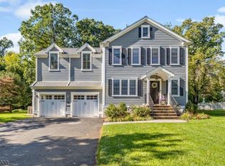 88 Roosevelt Blvd, Florham Park, NJ 07932