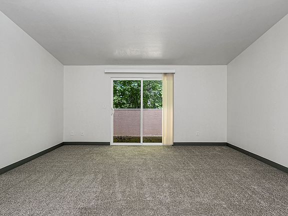 5th image of 17220 SW Heritage Ct #5D