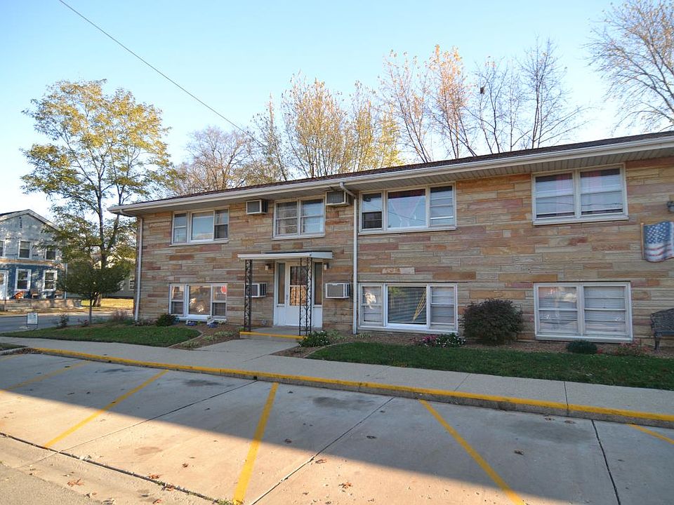 1st image of 103 S Joliet St APT 2