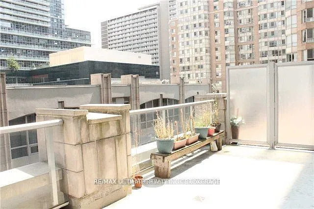 761 Bay St #303 — Photo 12