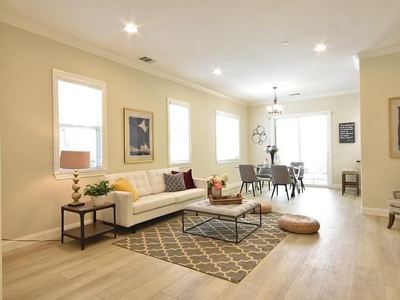 2nd image of 2872 Paseo Ln