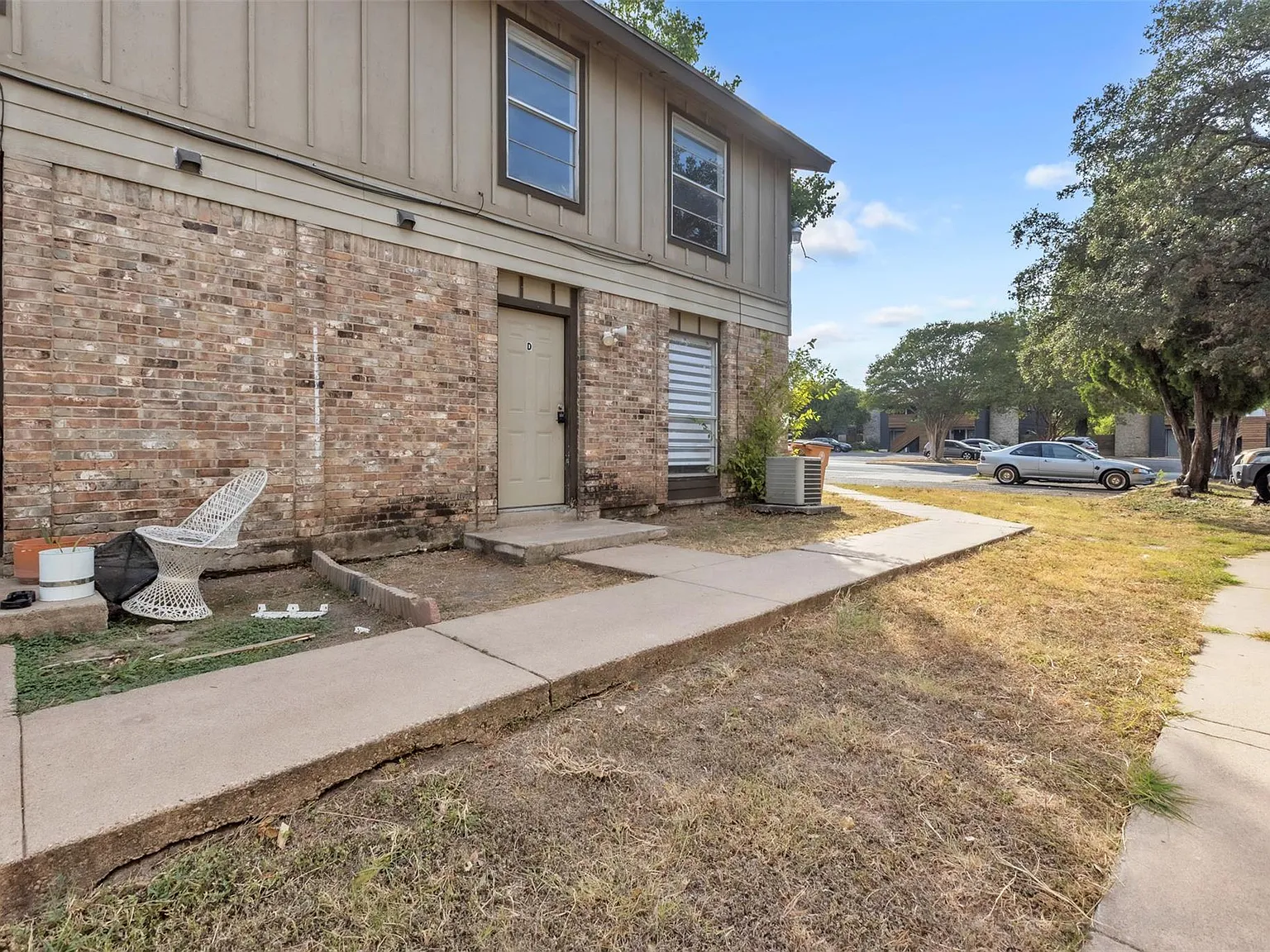 5805 Cougar Dr — Photo 2