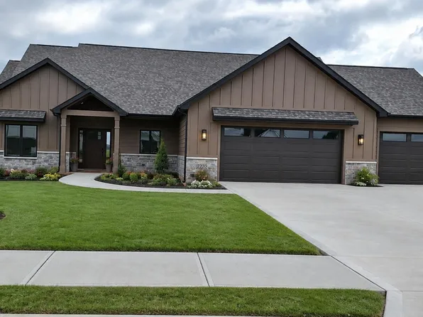 2220 Golfview Dr, Auburn, IN 46706