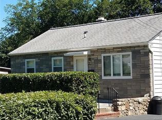 26 N Lexow Ave, Nanuet, NY 10954