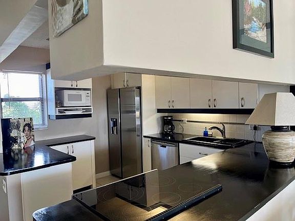 5th image of 4800 Bayview Drive #503