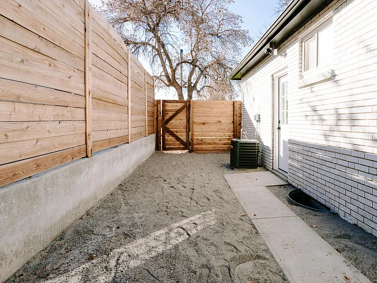 Walkout side yard