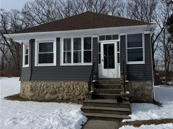 18 Hobson Ave, North Providence, RI 02911