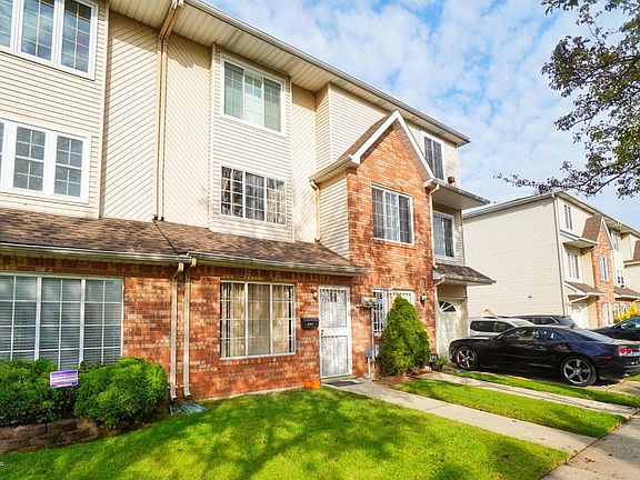 3rd image of 246 Bruckner Ave #246