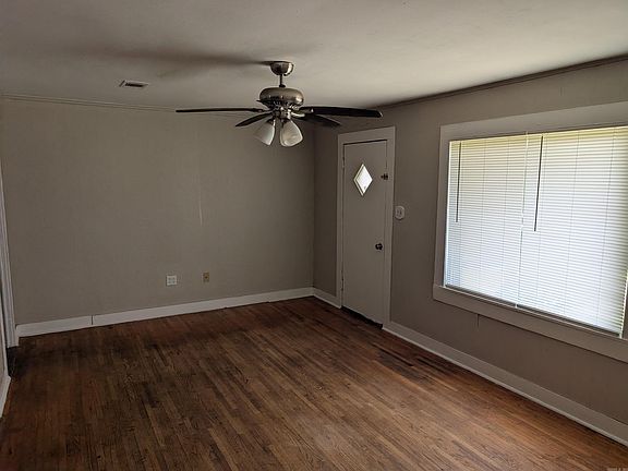 4th image of 530 Brewer St