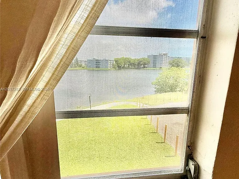 1591 NE Miami Gardens Dr #205 — Photo 37