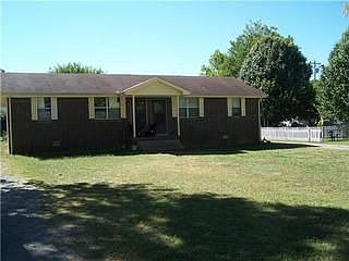 1st image of 104 Sycamore Dr #A-b