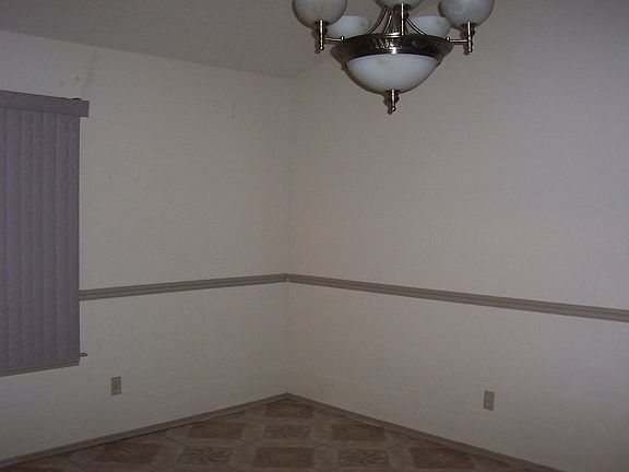 dinning room /extra beedroom