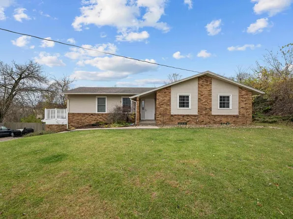 5828 93rd Ave W, Taylor Ridge, IL 61284