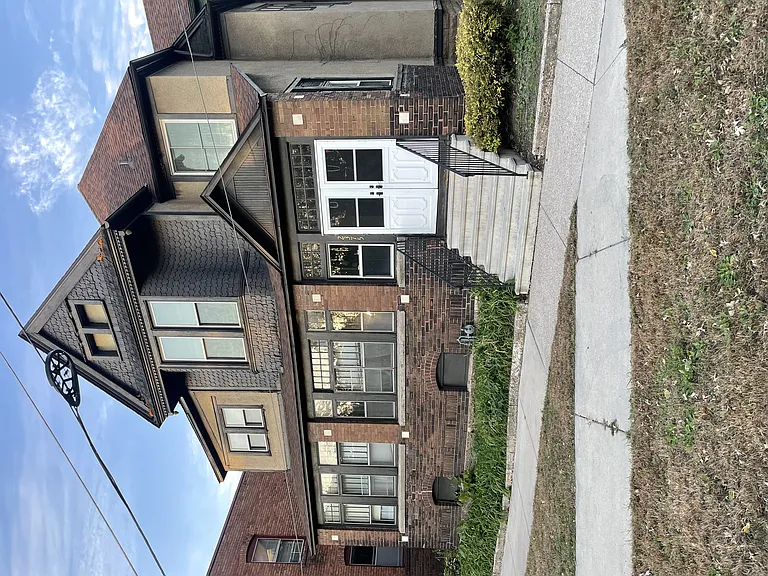 Raymond Flats — Photo 14