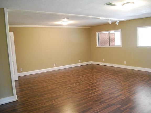 3rd image of 702 Country Club Dr
