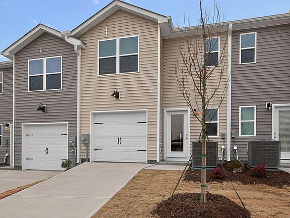 4th image of 21 Rusling Leaf Dr