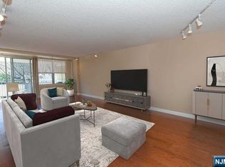 301 Beech St APT 3A, Hackensack, NJ 07601