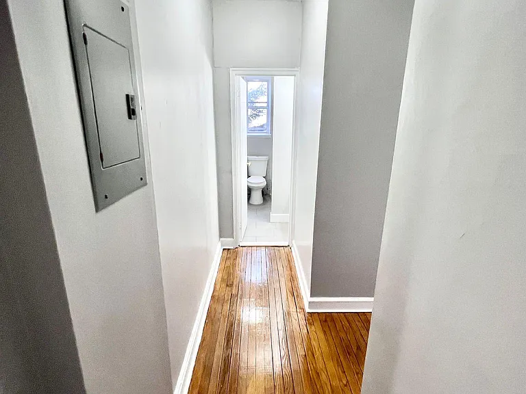 297 Lincoln Avenue — Photo 14