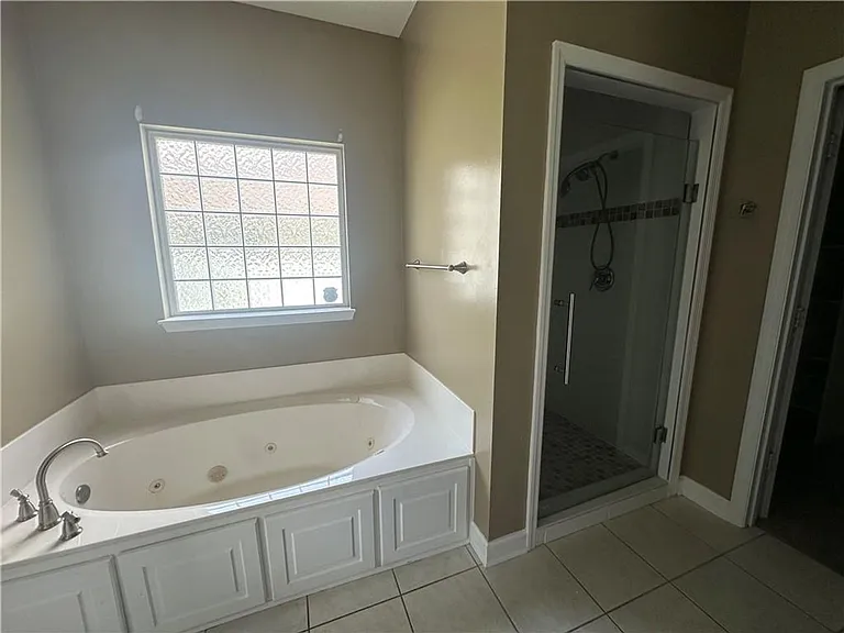 235 Wellington Pl — Photo 8