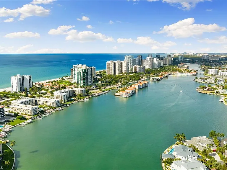 3500 Gulf Shore Blvd N #406 — Photo 33
