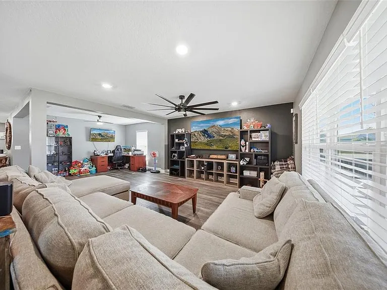 232 Lake Lucerne Way — Photo 15