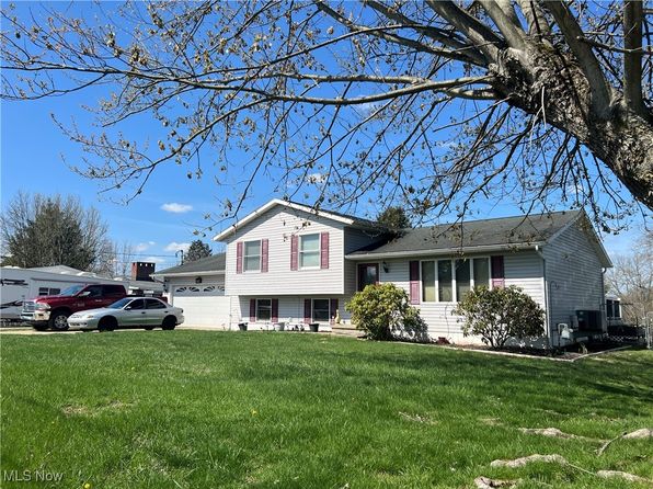 67094 Joella Dr, Saint Clairsville, OH 43950
