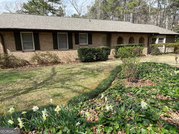 2553 Ferndale Ln, Snellville, GA 30078
