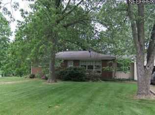 1558 Delray Dr, Akron, OH