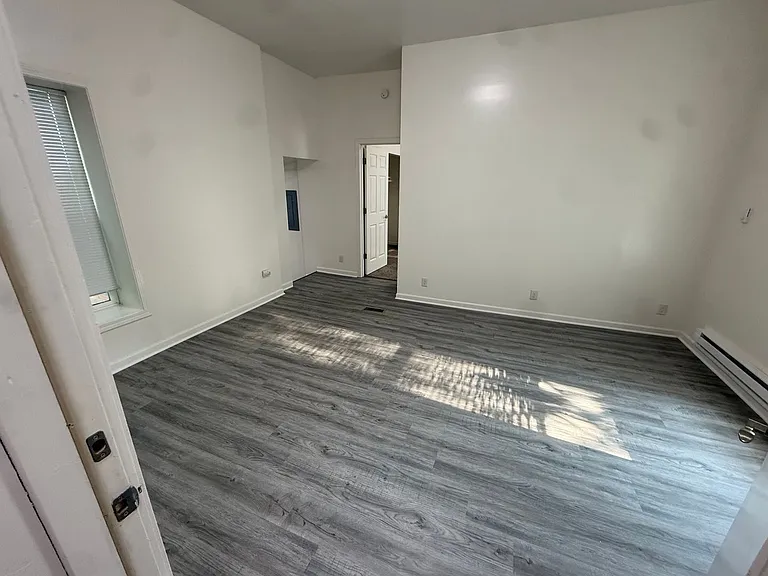 1034 Getty St — Photo 1