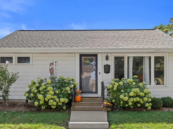 3648 South Lenox STREET, Milwaukee, WI 53207