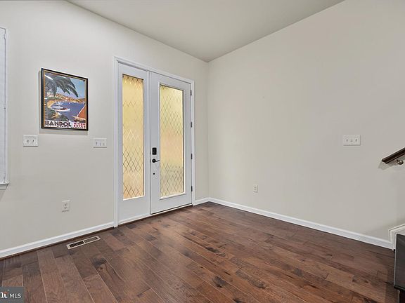 4th image of 130 Cambria Walk