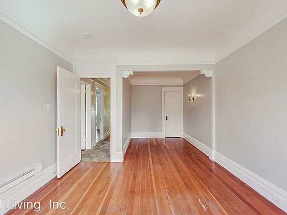 2nd image of 221 Dolores St