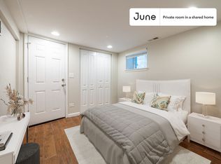 3110 N Clybourn Ave #4-D, Chicago, IL 60618