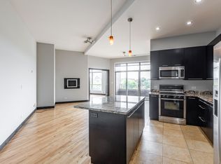 2340 N Lister Ave APT 3, Chicago, IL 60614