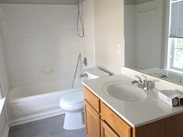 9213 Sulkirk Dr — Photo 11