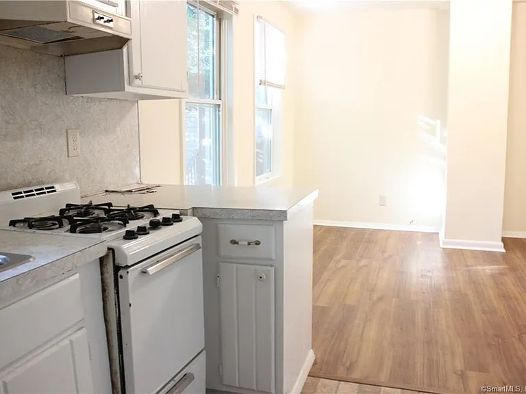 34 Cottage St #REAR — Photo 2