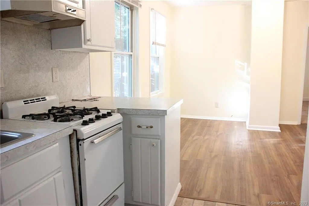 Building Photo - 34 Cottage St #REAR
